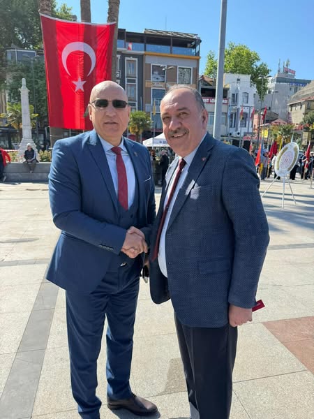 MHP Bandırma İlçe Başkanlığı 19 Mayıs Atatürk'ü Anma, Gençlik ve Spor Bayramı Törenine Katıldı