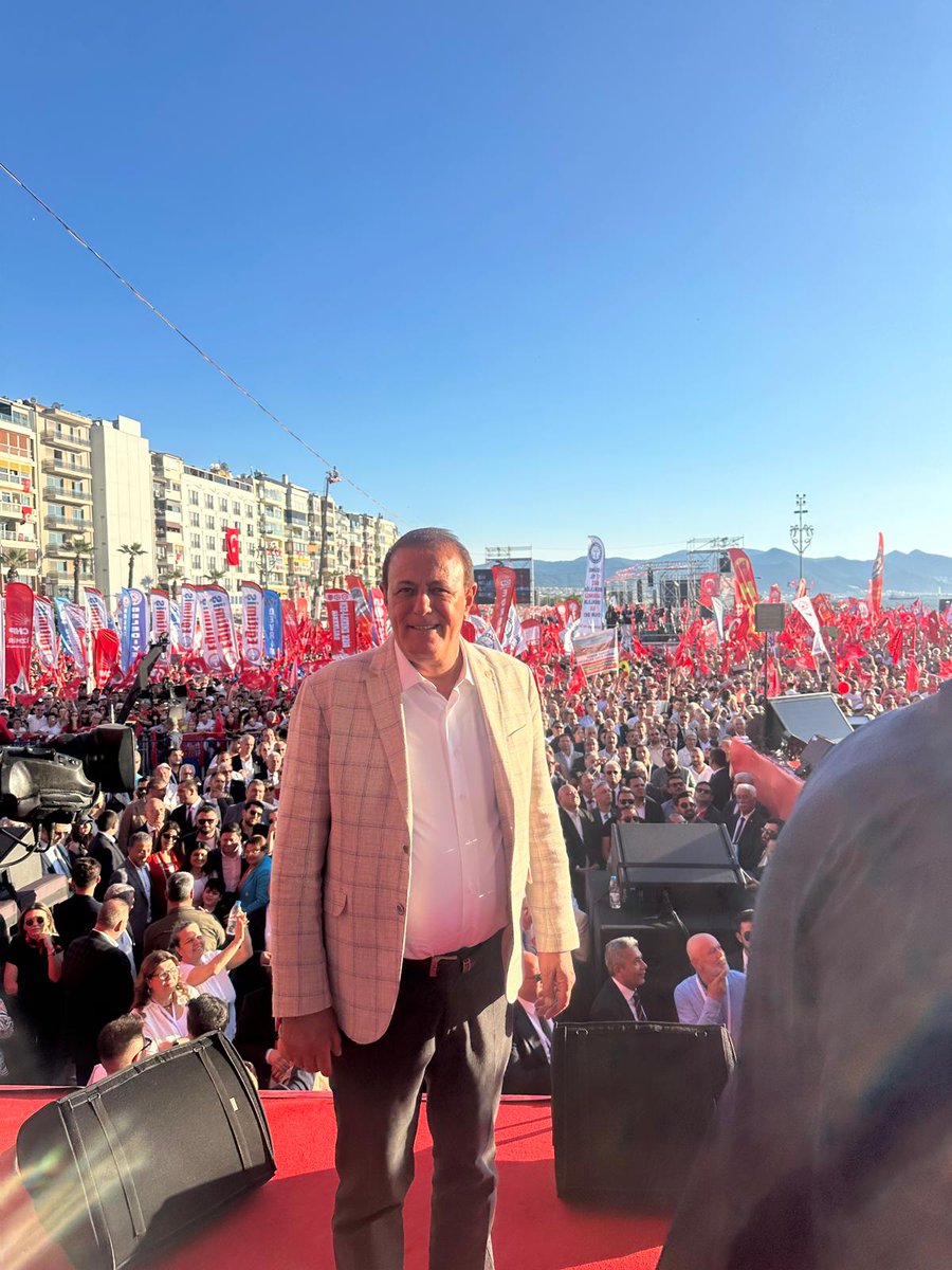 CHP Milletvekili Yıldız, 19 Mayıs Gençlik ve Spor Bayramı'nı İzmir'de Kutladı