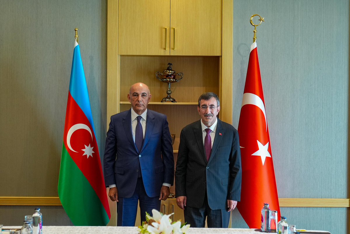 Cumhurbaşkanı Yardımcısı Yılmaz, Azerbaycan Heyetini Ağırladı
