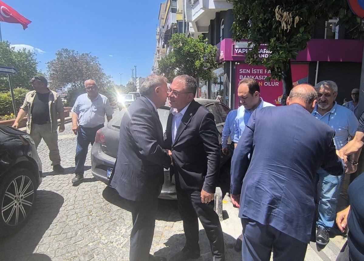 CHP'li Vekiller Aydın İl Başkanlığını Ziyaret Etti