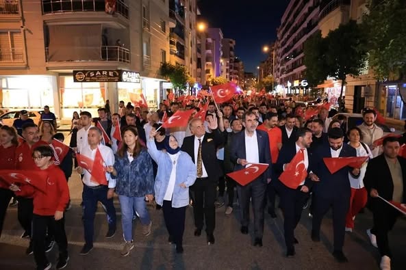 AK Parti İncirliova, 19 Mayıs Atatürk'ü Anma, Gençlik ve Spor Bayramı'nı Kutladı