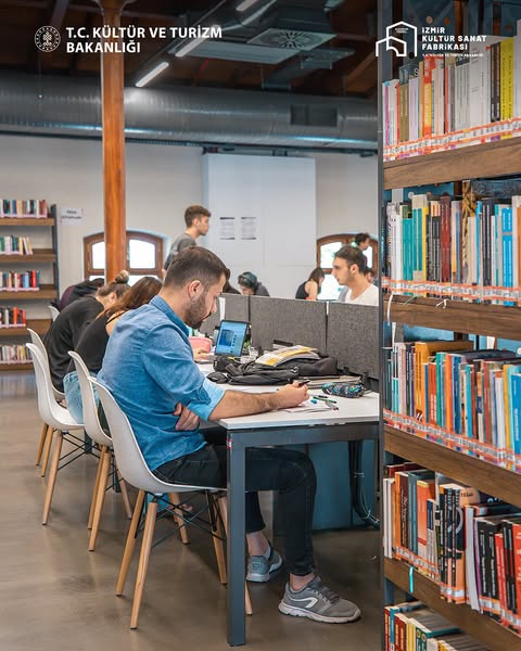 İzmir Kültür Sanat Fabrikası Kütüphaneleri Sınav Döneminde Öğrencilere Kapılarını Açtı