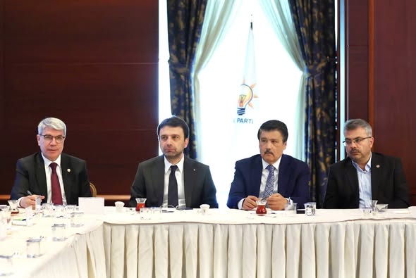 AK Parti Milletvekilleri Ekonomik Gelişmeleri Değerlendirdi