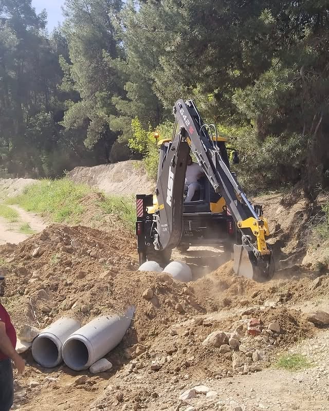Karacasu Belediyesi Dedeler Mahallesinde Yağmur Suyu Tahliyesi İçin Çalışma Başlattı