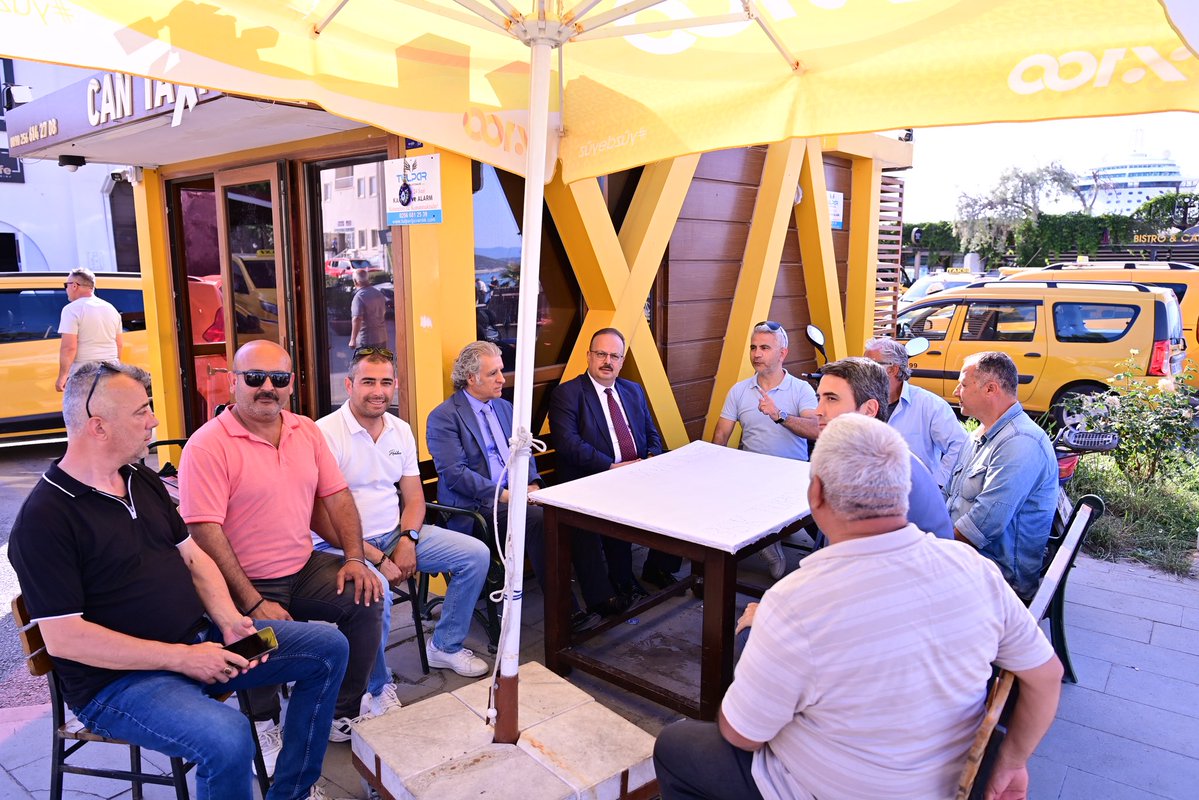 Aydın Valisi Canbolat, Kuşadası Esnafıyla Buluştu