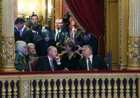 Cumhurbaşkanı Erdoğan, Budapeşte'de Macaristan Başbakanı Orban ile Kültürel Programa Katıldı