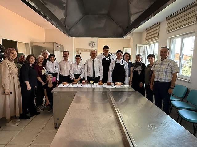 Bigadiç MTAL'de Süt Tatlıları Yarışması Düzenlendi