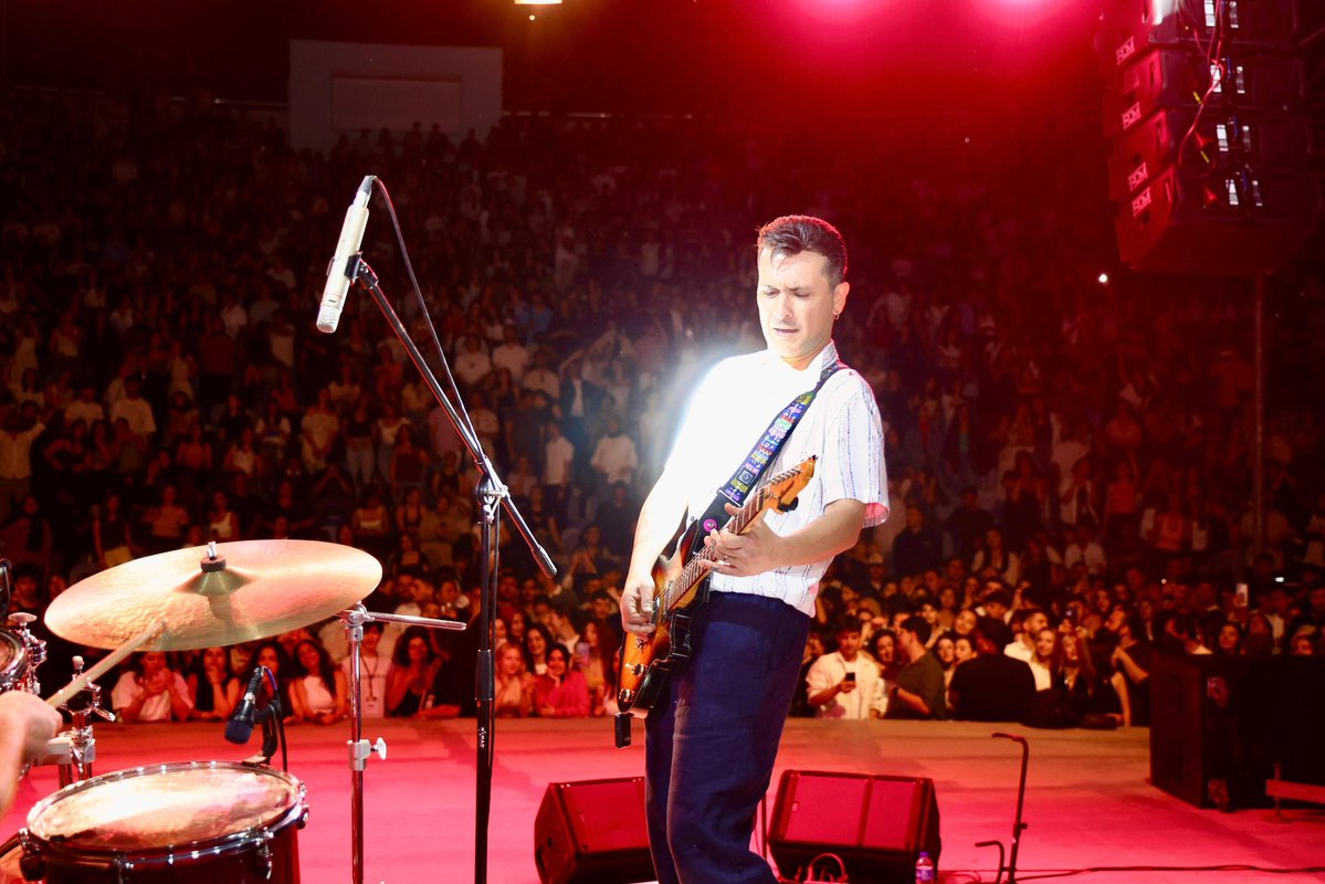 DEÜFEST25'te Mor Yazma Konseri Coşkuyla Karşılandı