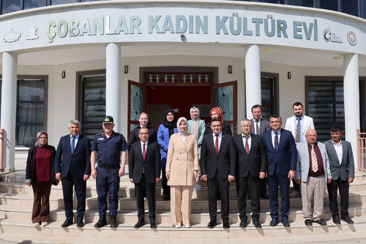 Vali Yiğitbaşı Çobanlar Kadın Kültür Evi'ni Ziyaret Etti