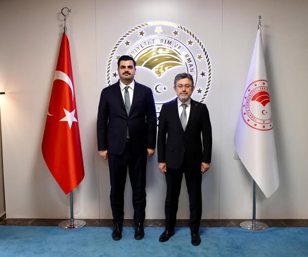 AK Parti İzmir Milletvekili İnan, Bakan Yumaklı'yı Ziyaret Etti