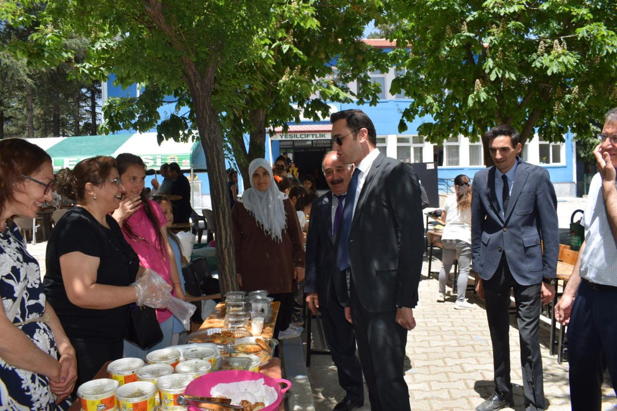 Sultandağı Kaymakamı Yeşilçiftlik İlkokulu Kermesine Katıldı