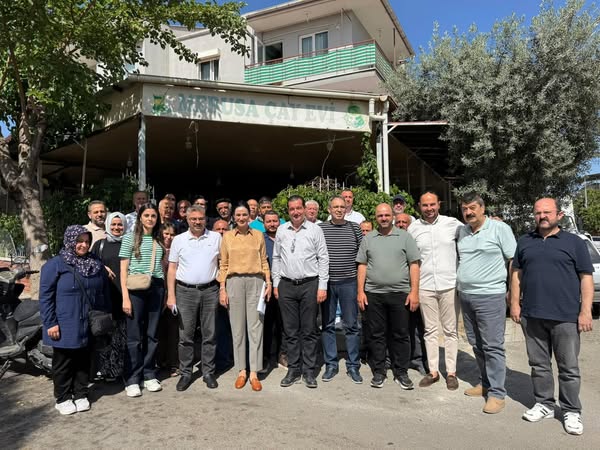 AK Parti Aydın Milletvekili Sarıbaş, Efeler'de Kahvehane Ziyaretlerinde Bulundu