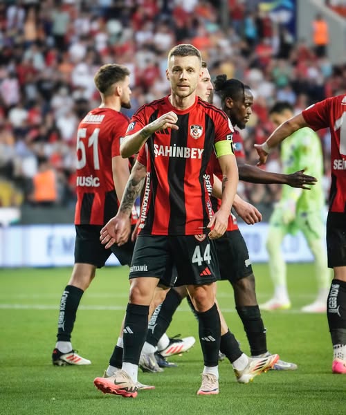 Gaziantep FK, Alexandru Maxim'in Penaltısıyla Öne Geçti