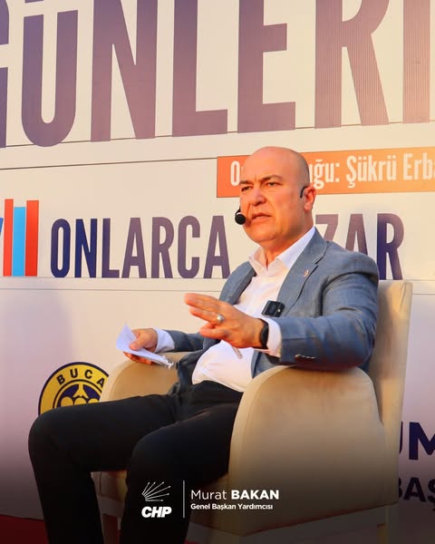 CHP'li Bakan ve Başarır, Buca Kitap Günleri'nde İstanbullularla Buluştu
