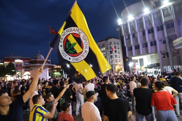Nazilli'de Fenerbahçe Şampiyonluğu Coşkusu