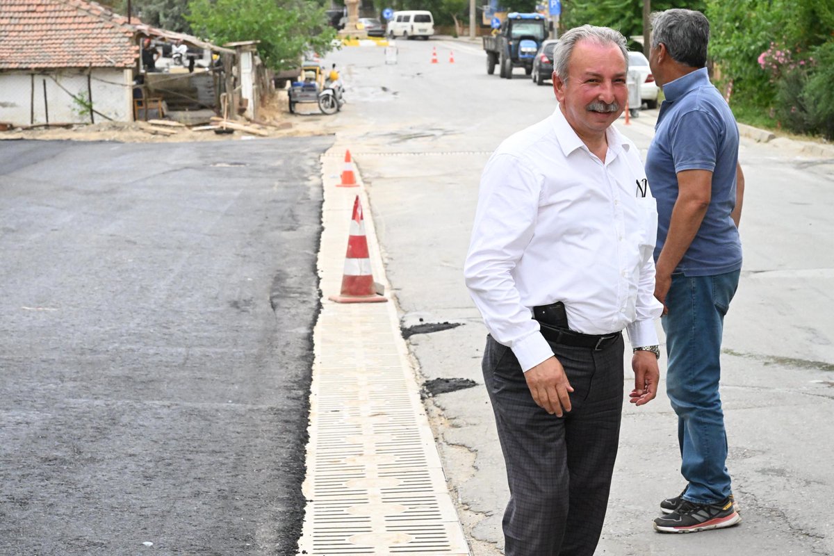 Salihli'de Yollar Yenileniyor