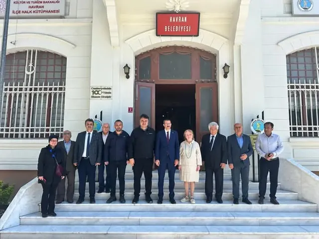 Havran'da Geleneksel Türk Sanatları Sergisi Açıldı