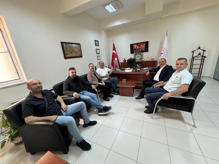 MHP Bandırma İlçe Başkanlığı, Hastane İdari Mali İşler Müdürünü Ziyaret Etti