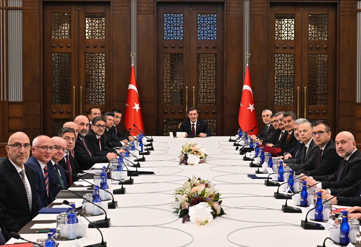 Cumhurbaşkanlığı Külliyesi'nde Metal Sektörü İstişare Toplantısı Düzenlendi