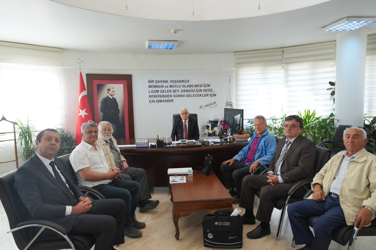 Burhaniye Belediye Başkanı Devacı, Bilim ve Teknoloji Derneği Yönetimini Ağırladı