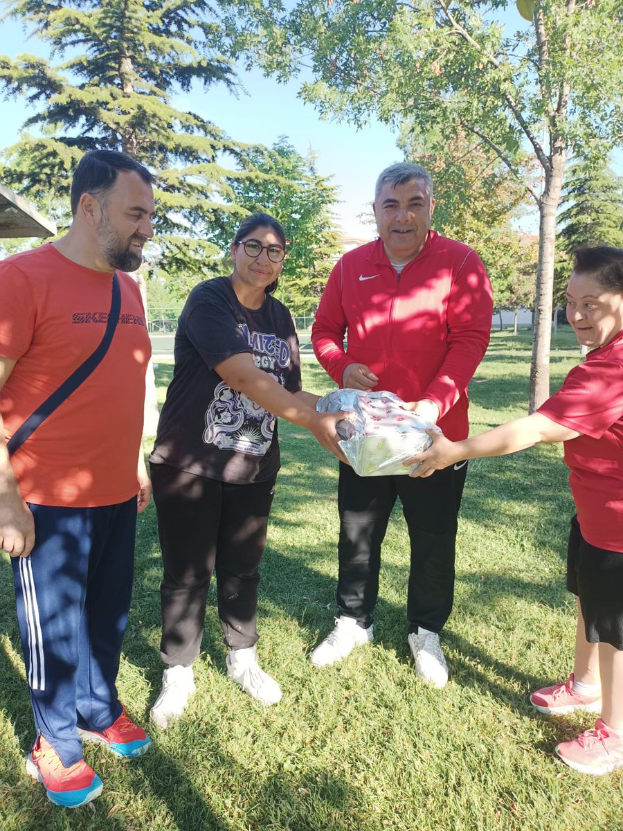 Afyonkarahisar'dan Prag'a Destek: Özel Sporcular Atletizm Şampiyonası İçin Teşvik Edildi