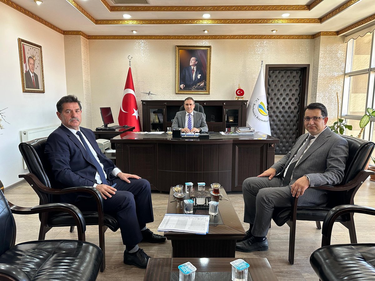 Balıkesir Defterdarı Ersoy, Burhaniye Kaymakamı Memiş'i Ziyaret Etti