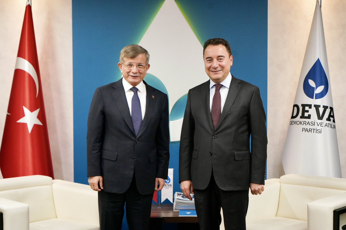 Babacan ve Davutoğlu Irak Değerlendirmesini Görüştü