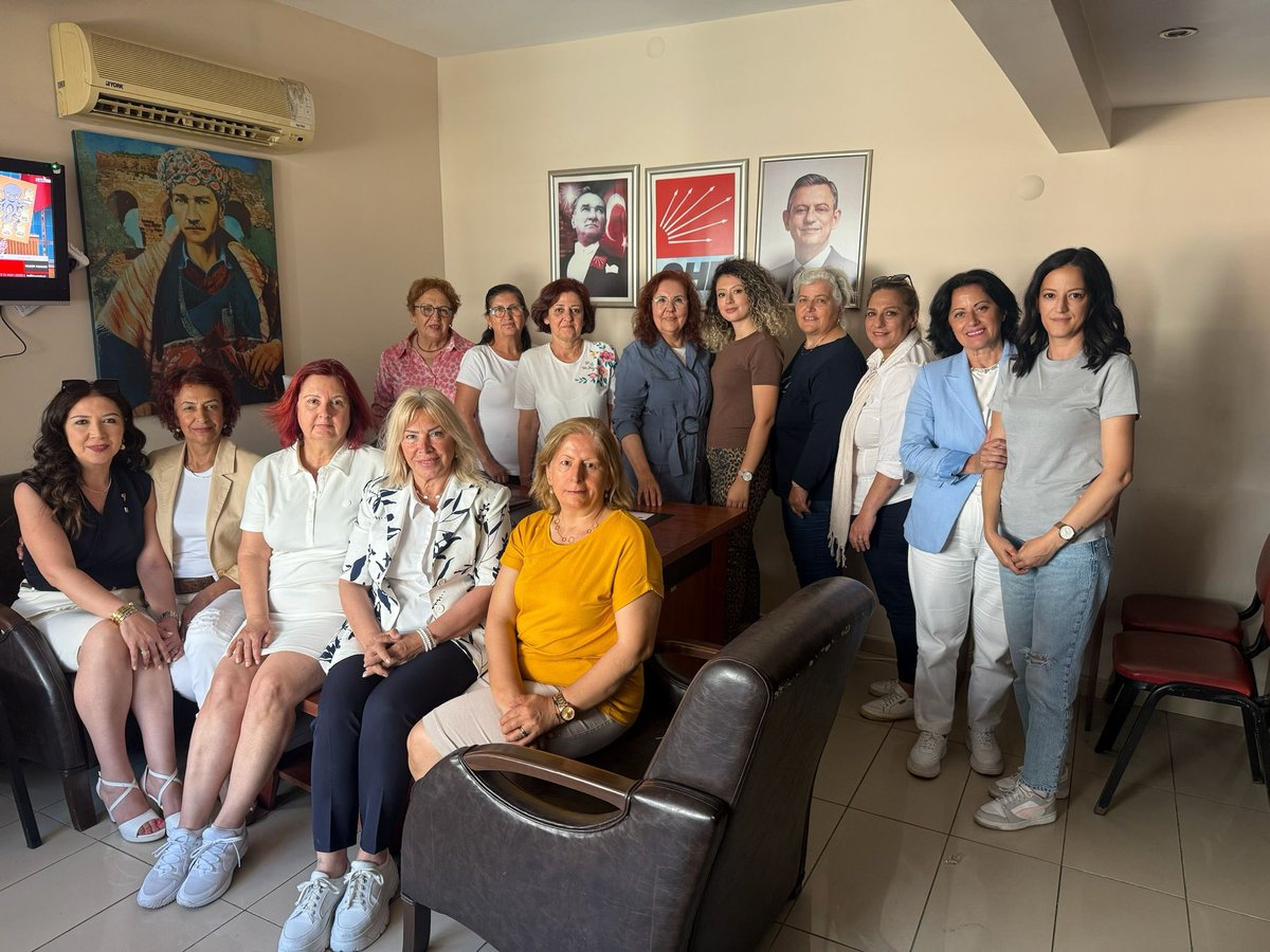 CHP Aydın Kadın Kolları, Gelecek Nesillere Umut İçin Mücadele Ettiğini Belirtti
