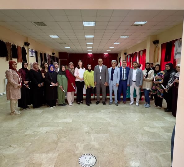 Afyonkarahisar Kızılören'de Hayat Boyu Öğrenme Haftası Etkinlikleri Sergileme ile Sonlandı