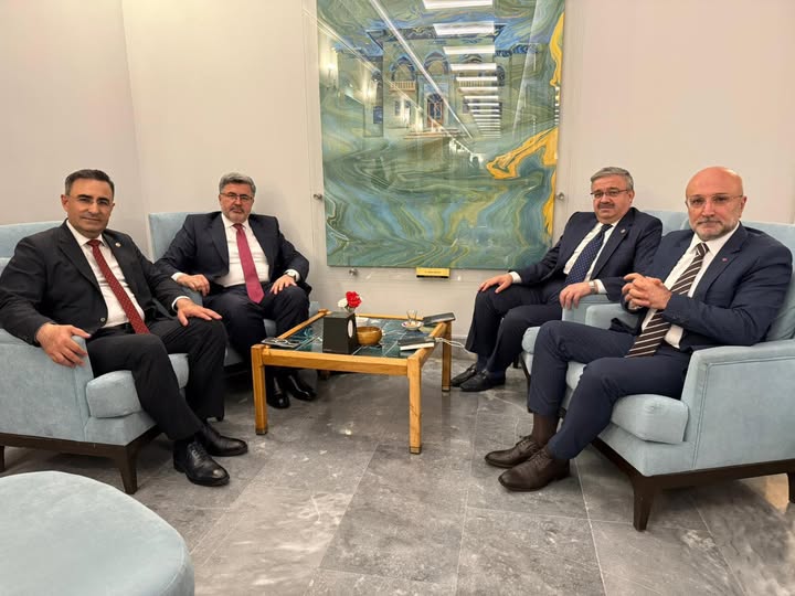 AK Parti Afyonkarahisar Milletvekili Özkaya, İl Başkanı Şahin'i Meclis'te Ağırladı