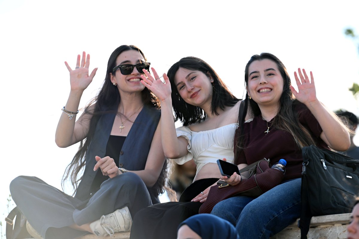 Manisa Celal Bayar Üniversitesi Öğrencileri Bahar Şenliği'nde Emre Caklı Konserinde Bir Araya Geldi