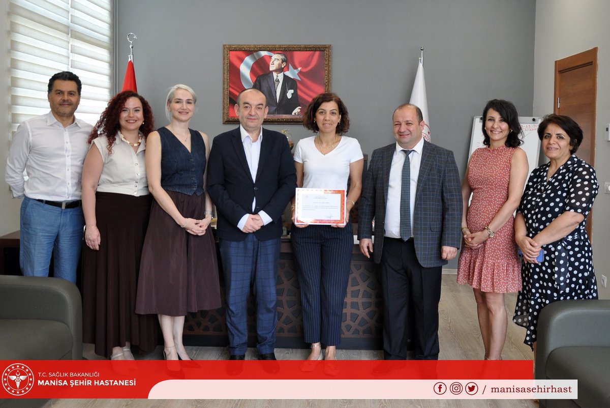 Manisa Şehir Hastanesi'nde Çocuk Yoğun Bakım Uzmanına Teşekkür Belgesi
