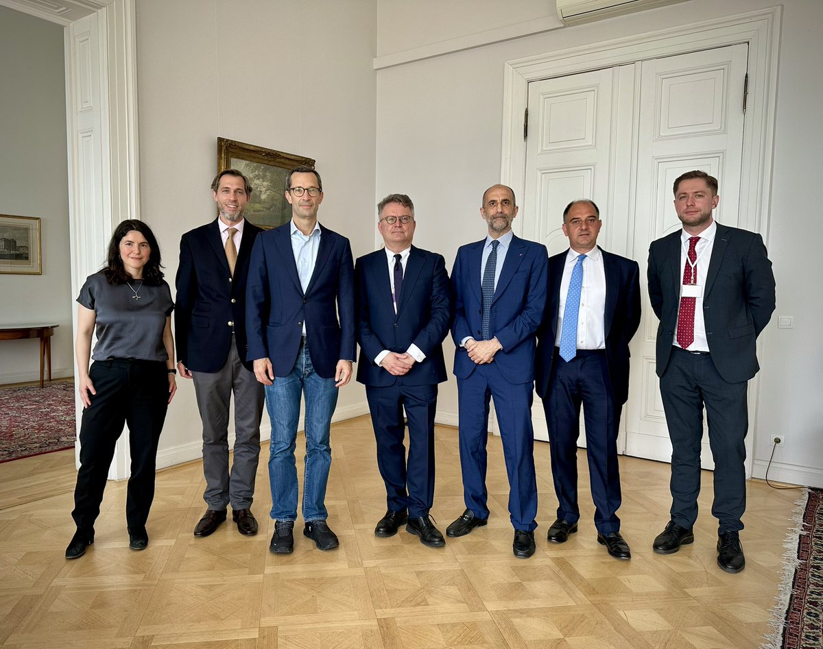 Ukrayna-Rusya Görüşmeleri Öncesinde Diplomatik Temaslar