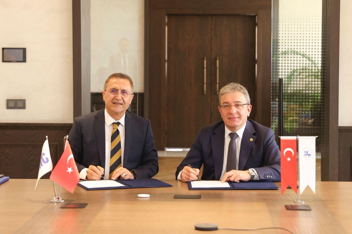 Dokuz Eylül Üniversitesi ve BMC Otomotiv Sanayi İş Birliğini Güçlendiriyor