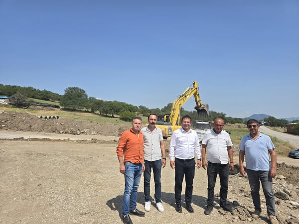 Sındırgı Belediyesi, Mahallelerde Çevre ve Ulaşım Çalışmalarına Devam Ediyor