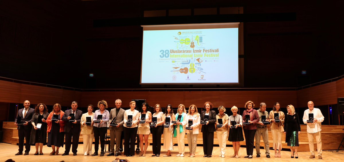 İzmir Ticaret Odası, 38. Uluslararası İzmir Festivali Açılış Törenine Katıldı