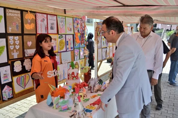 Sultanhisar Kaymakamı Ateş, Atça Fahriye Dilerek İlkokulu Sene Sonu Sergisini Ziyaret Etti