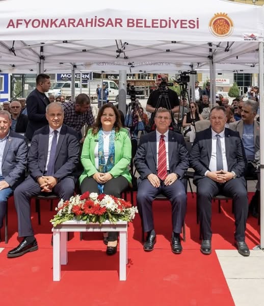 Afyonkarahisar Belediyesi'ne 6 Yeni Araç Kazandırıldı