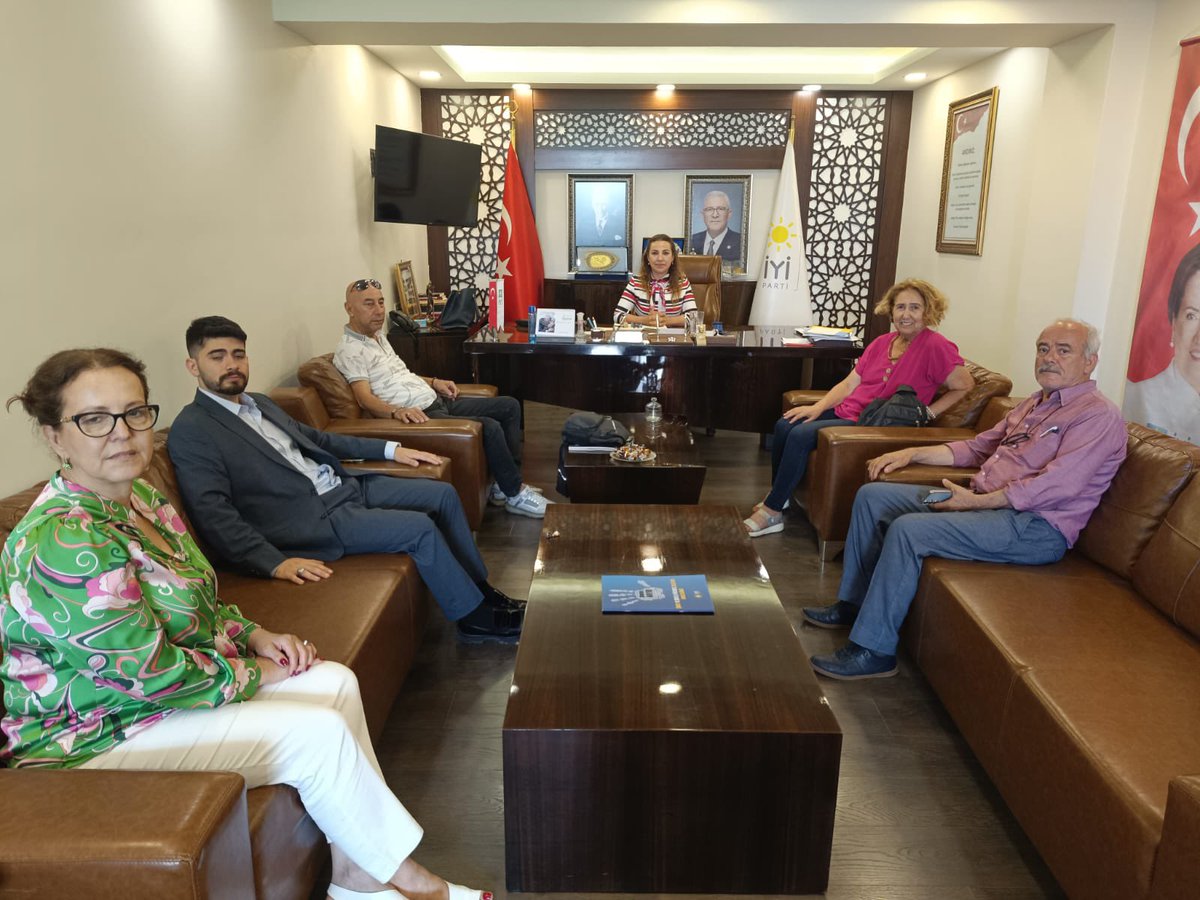 İYİ Parti İzmir İl Başkanlığı'na Emekliler Sendikası Ziyareti