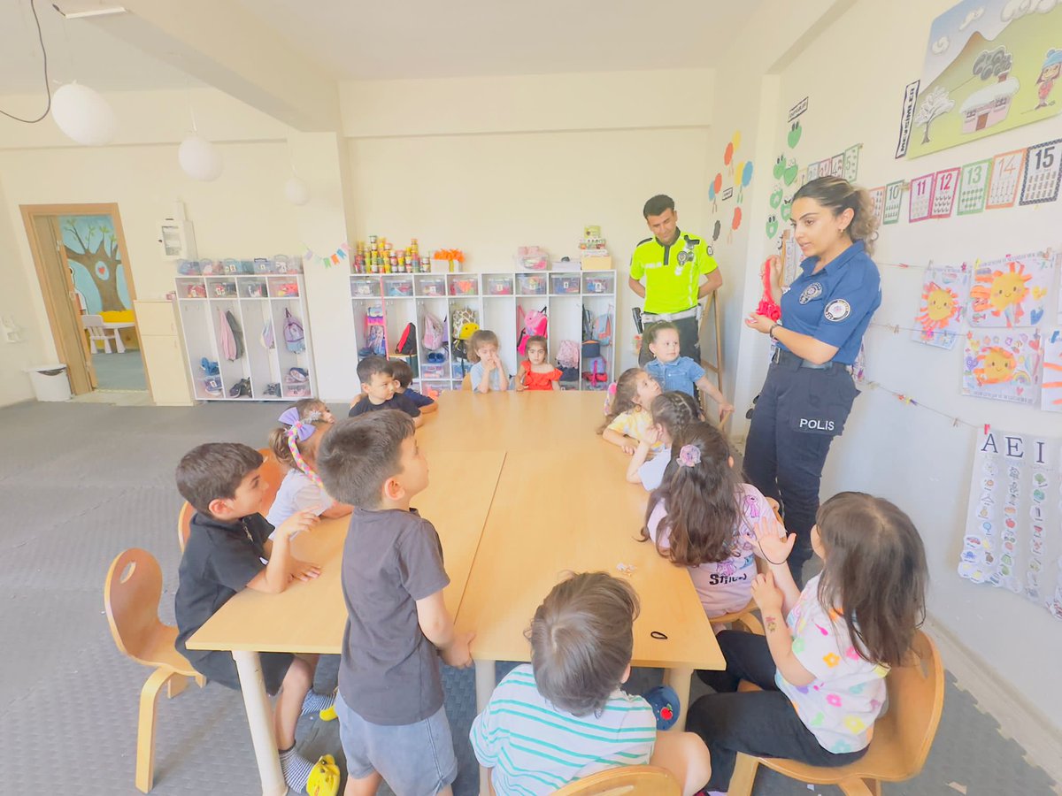 Marmara'da Minik Öğrencilere Polislik Mesleği Tanıtıldı
