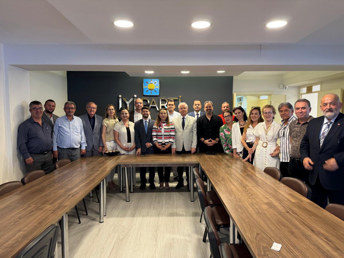 İYİ Parti İzmir İl Başkanlığı Geleneksel Bayramlaşma Merasimi Gerçekleştirildi