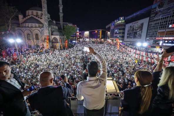 CHP Lideri Özel: Gaziosmanpaşa Meydanı'nda Destek Görüldü