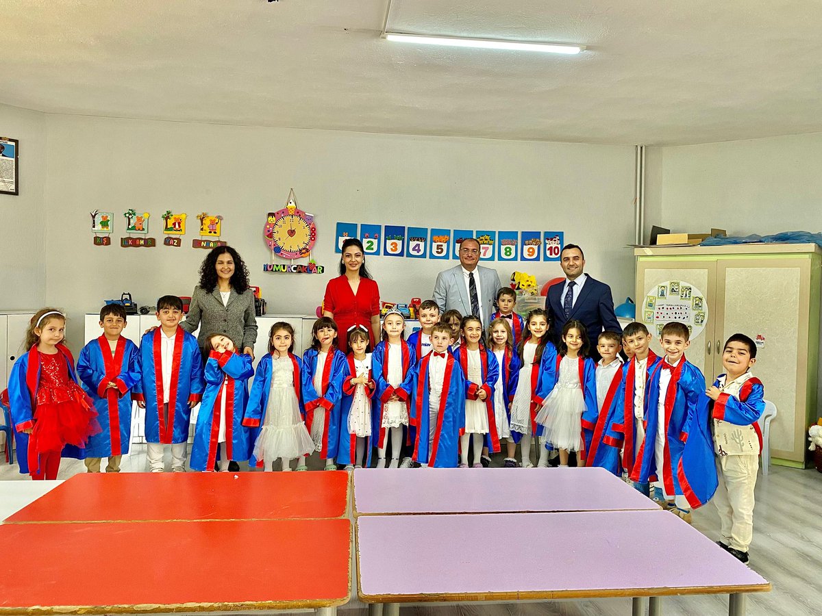 Bolvadin Kaymakamı Arıkan, 24 Eylül Anaokulu Mezuniyet Şenliğine Katıldı