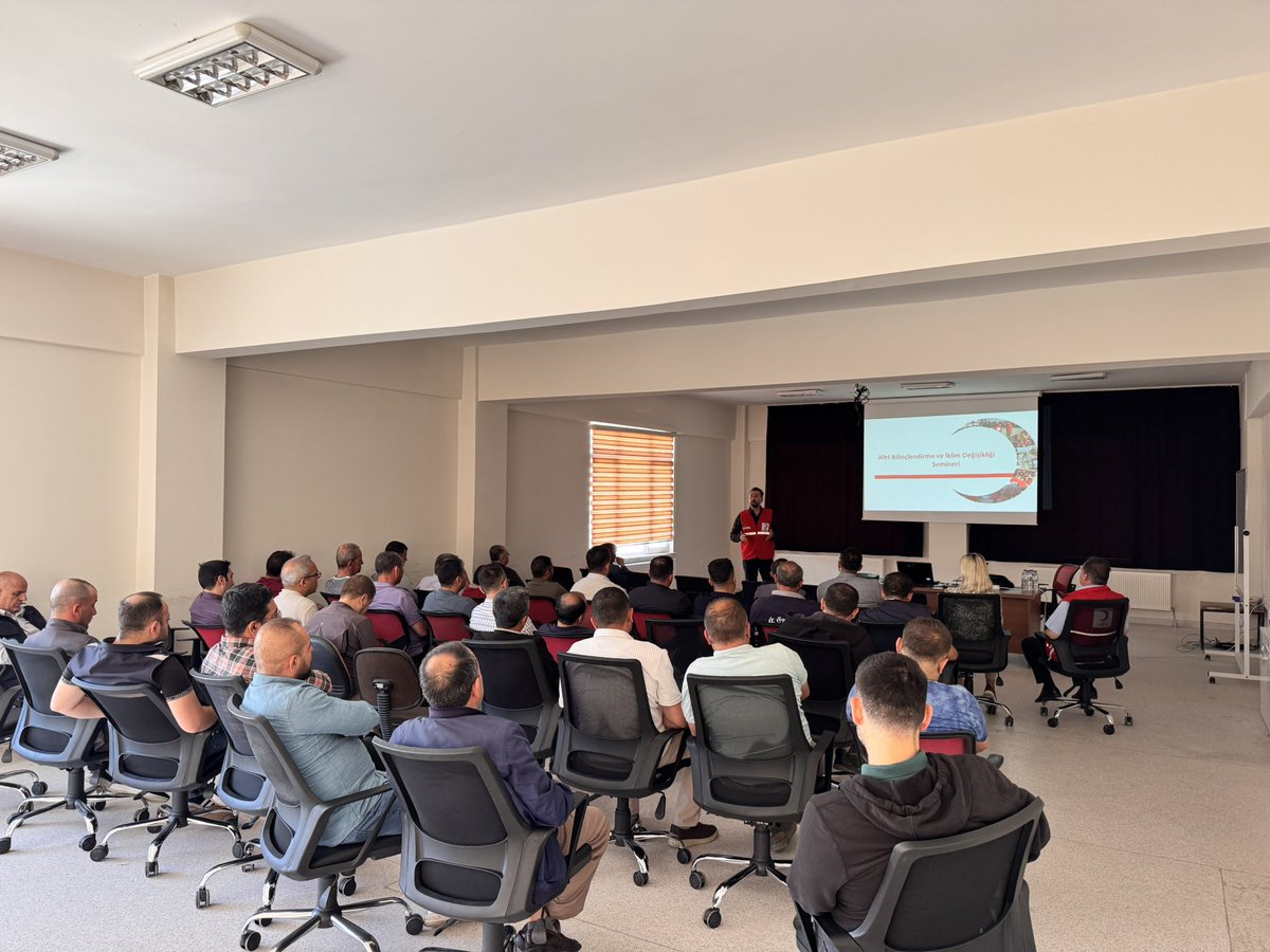 Afyonkarahisar İl Özel İdare Personeline Afet Bilinçlendirme Semineri