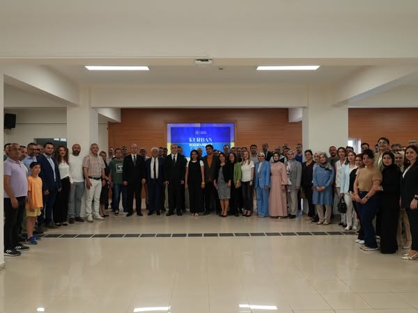 Bandırma 17 Eylül Üniversitesi'nde Kurban Bayramı Bayramlaşma Töreni Düzenlendi