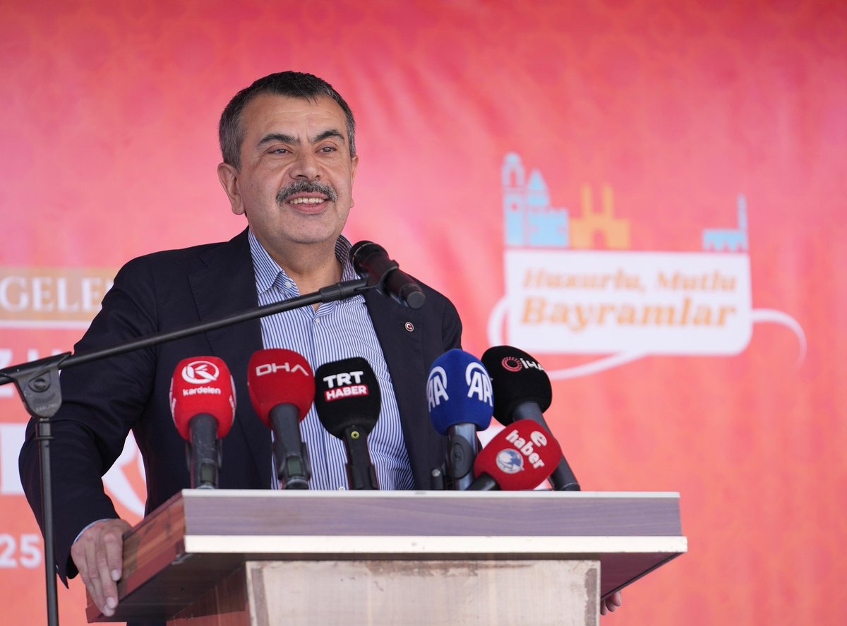 Millî Eğitim Bakanı Tekin, Erzurum'da Bayramlaşma Programına Katıldı