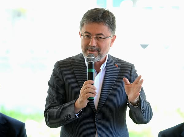 Tarım ve Orman Bakanı Yumaklı, Karabük'ün Eflani İlçesinde Bayram Coşkusuna Katıldı