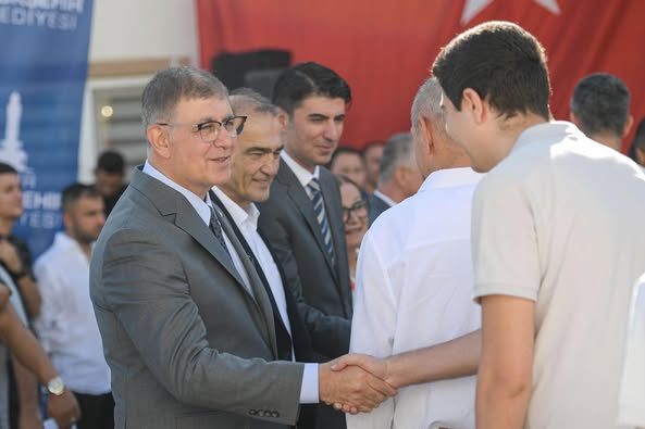 İzmir Büyükşehir Belediyesi Çalışanları Bayramlaşma Töreni Düzenledi