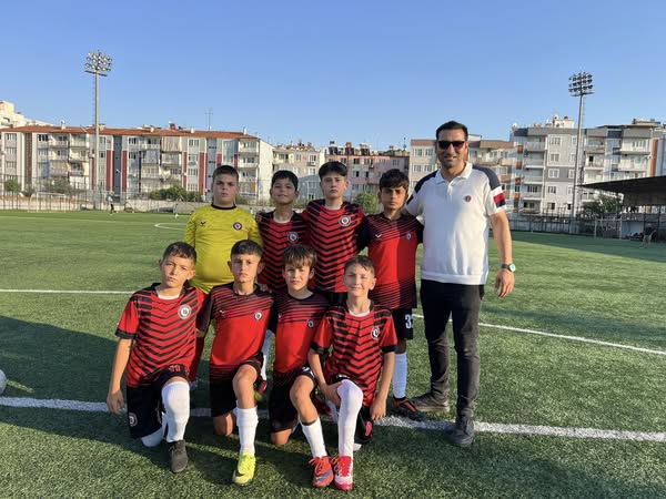 Koçarlı Belediyespor U11 Takımı Aydın 1907 ile Dostane Bir Maç Gerçekleştirdi