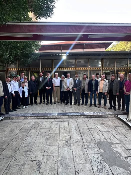 AK Parti Afyonkarahisar Milletvekili Özkaya, Dinar'da Bayram Namazı Kıldı
